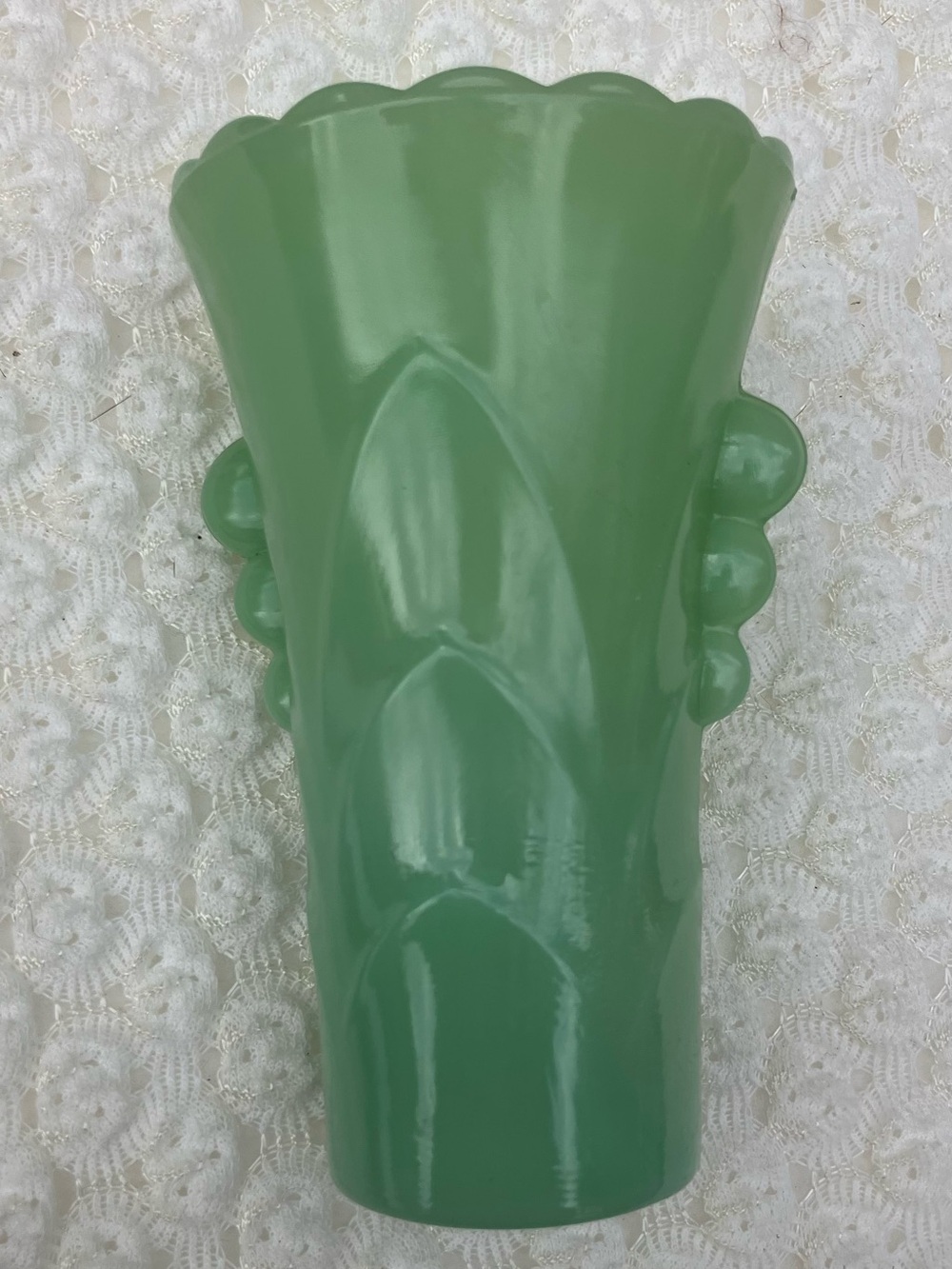 Vintage Uranium Green Jadeite Art Deco Vase Anchor Hocking Fire King Scalloped